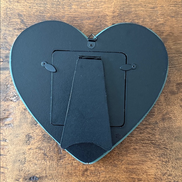 Heart Shaped Mirror or Frame with Etched Birds & Leaves - Picture 3 of 6